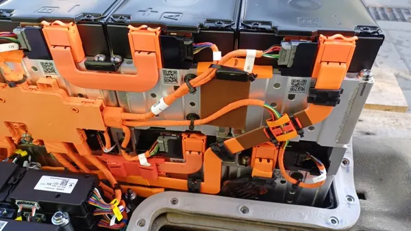 Batería Dacia Spring OEM 85DSB835473J6V7 10Ah image 4