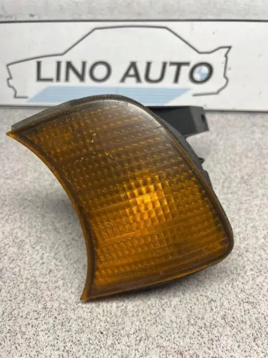 Clignotant gauche OEM 155243 pour BMW 5 E34 Break image 2