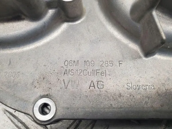 Cubierta de cadena de distribución OEM 06M109285F Audi Q7 image 3