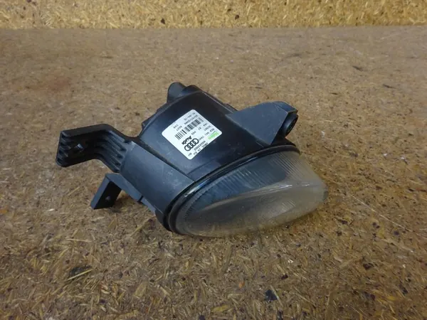 AUDI A3 8P LIFT 08-12 Farol de Neblina Direito 8E0941700C image 10