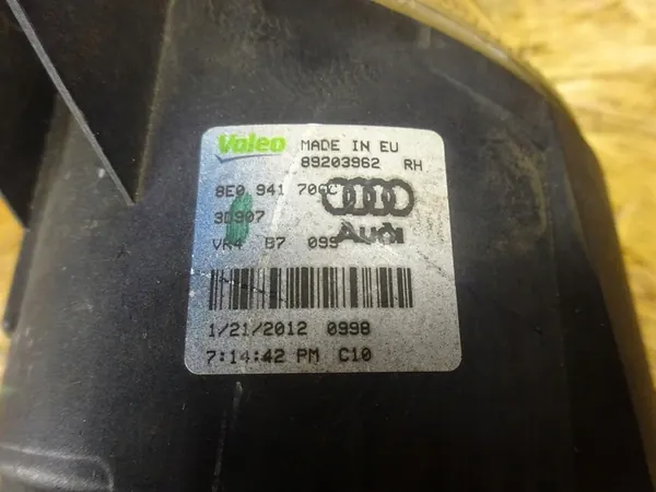 AUDI A3 8P LIFT 08-12 Farol de Neblina Direito 8E0941700C image 9