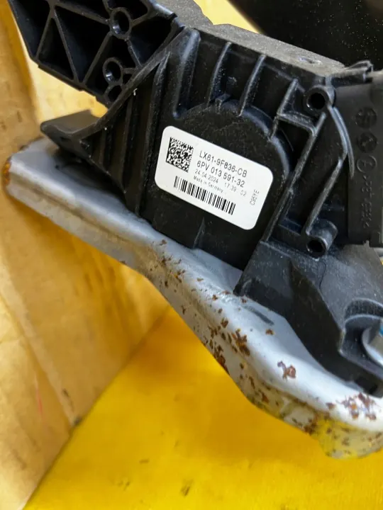 OEM LX61-9F836-CB JX61-2D094-PH pedaalset Ford Kuga image 5