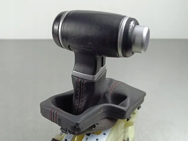 Kia Stinger Schalthebel OEM 46700J5XXX - Gebraucht image 5