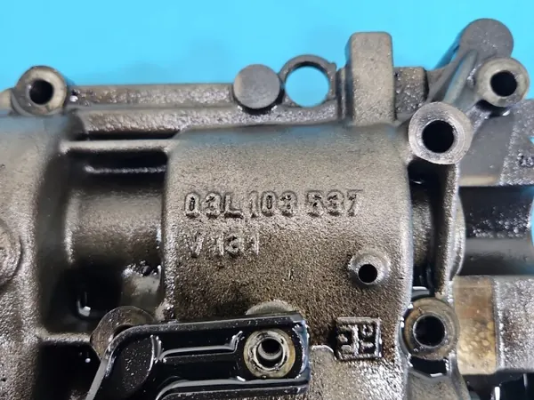 Bomba de aceite usada OEM 03L103537 para VW Tiguan I 2.0 TDI image 3