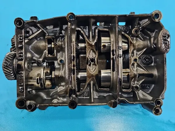 Bomba de aceite usada OEM 03L103537 para VW Tiguan I 2.0 TDI image 8