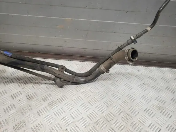 Tubo do tanque OEM P68299075AE para Chrysler Pacifica image 5