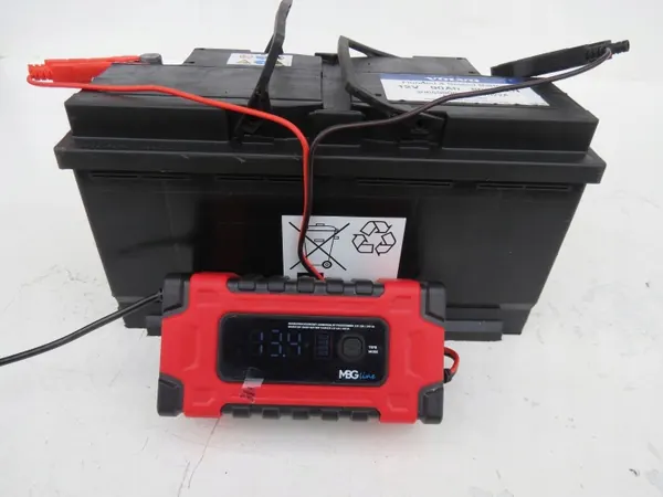 Bateria Volvo usada OEM 30659800, 1 Ah image 2