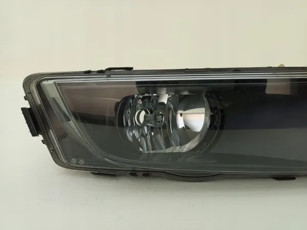 Faro Halógeno OEM 5E0941702E Derecho Delantero image 5