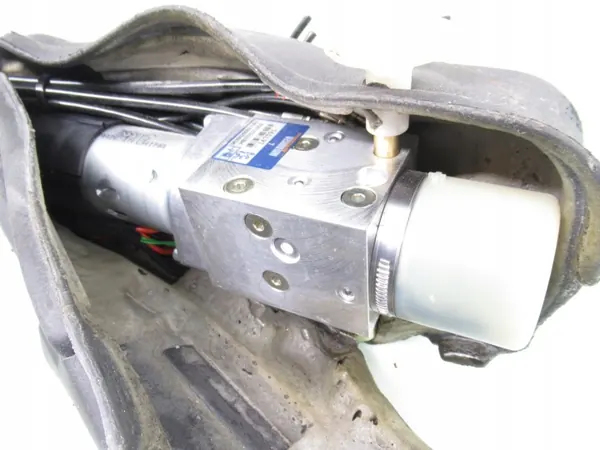 Pompe hydraulique toit OEM 9639025080 - Occasion image 6