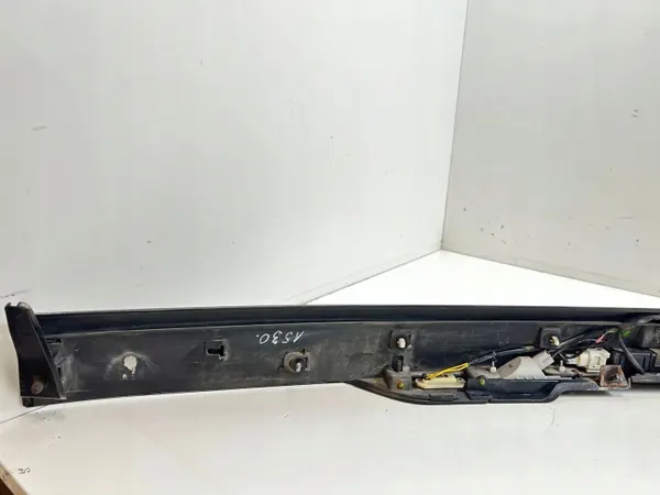 Barre d'éclairage plaque arrière Subaru OEM MAM70161 image 4
