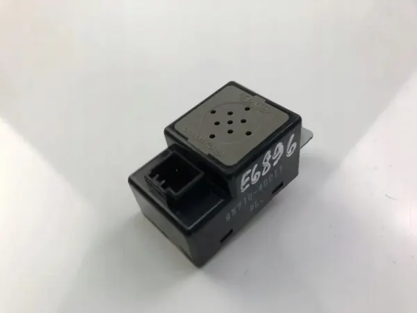 Sirena de alarma Hyundai Tucson OEM 957104D011 Usado image 2