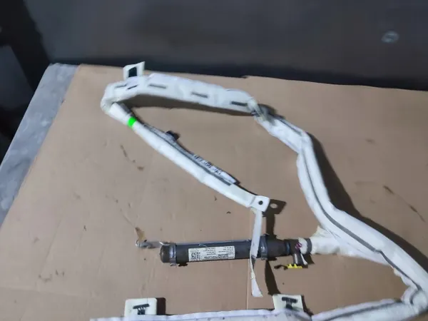 OEM 5C6880741C Vänster Airbaggardin för VW Jetta VI image 3