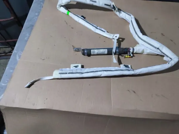 OEM 5C6880741C Vänster Airbaggardin för VW Jetta VI image 4