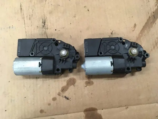 Kattoluukun moottori OEM 30021011 Cadillac SRX 2010-2012 image 4