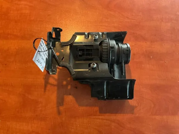 Polttoainesuodatin kotelo OEM AB399155DD Ford Ranger 2.2L image 2