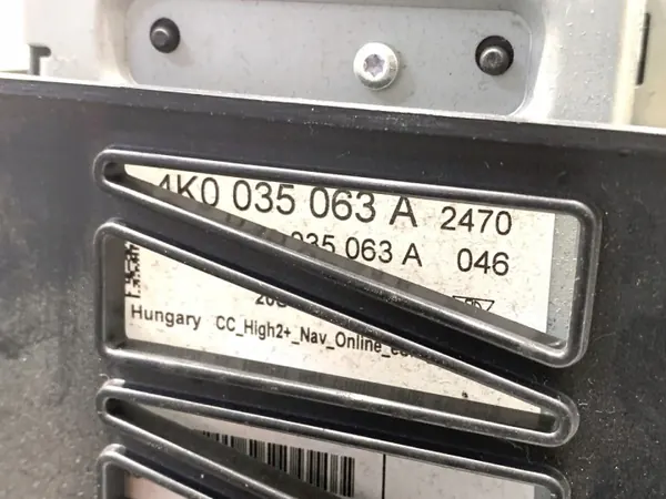 Lector de navegación Audi Q8 OEM 4K0035063A image 4
