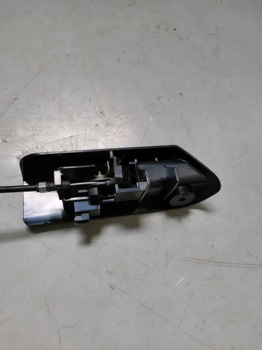 Toyota Verso Bränsleluckslänk OEM - Begagnad image 4