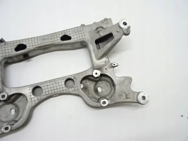 Etujärestö OEM 23314300 Chevrolet Corvette C7 Z06:lle image 3