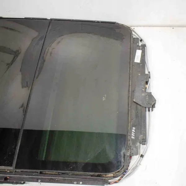 Motor de teto solar Audi Q7 OEM 4L0959591A - Usado image 4