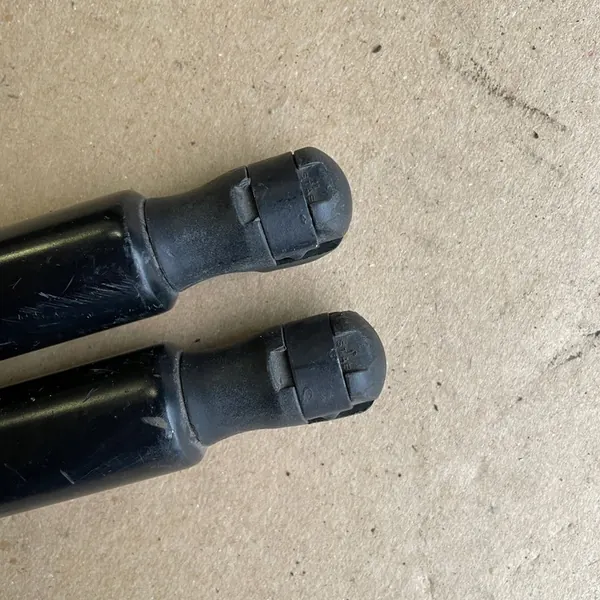 Mercedes W639 Vito Rear Tailgate Actuators OEM image 6