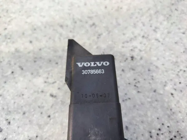 Relämoduuli Volvo V70 III 2.0 D image 2