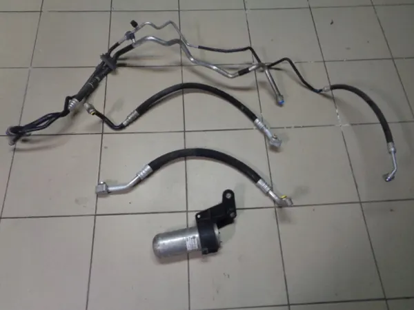 Ilmastointiputket Audi A6 C6 2.4 3.2 4F0260712R 4F0260701L image 10