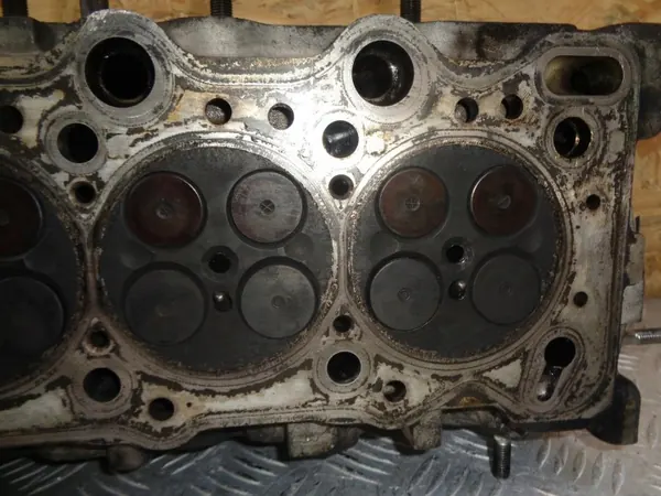 Opel OE Moottorin Pää Venttiileillä Corsa D 1.7 CDTI image 10