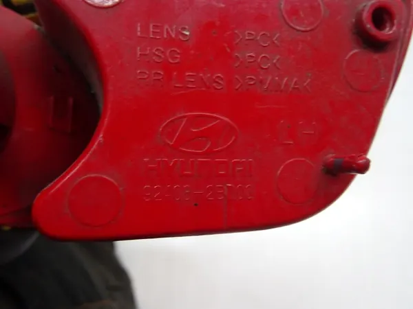 Lanterna traseira esquerda para Hyundai Santa Fe II image 4