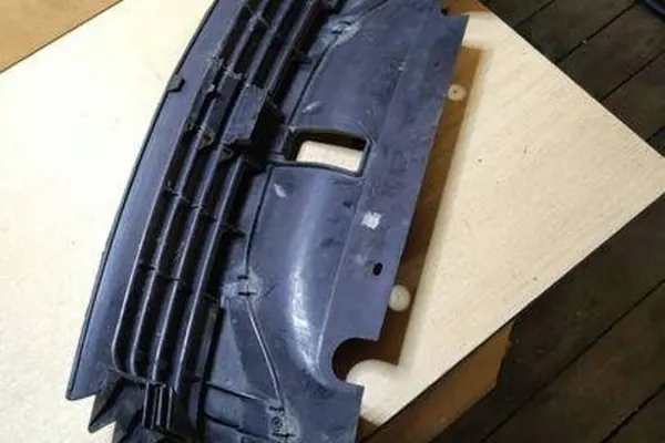 Griglia RENAULT LAGUNA II 1.6L benzina 2003 OEM 8200390126 image 2