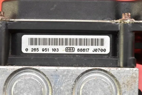 Pompe ABS OEM 9665363180 pour Peugeot 308 1.6 VTi image 10