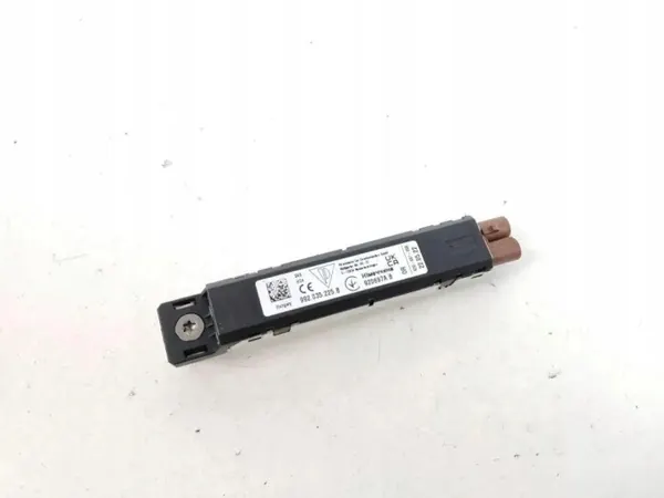 Amplificateur Antenne OEM 992035225B Porsche Taycan image 2