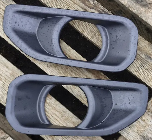 Cadre de phare antibrouillard droit Jeep Wrangler JL Gladiator OEM 6NC78TRMAA image 1