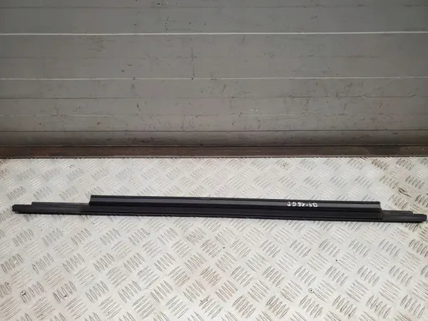 OEM 8R0863764H Bakrutslist Höger Sida image 6