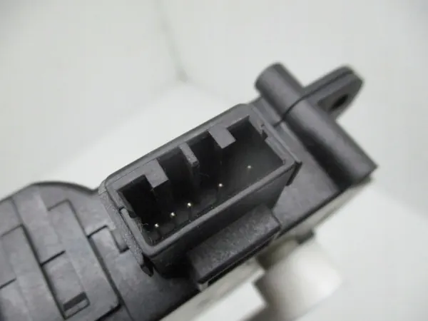 Motor compuerta calefacción OEM 113800-2330 i-MiEV image 3