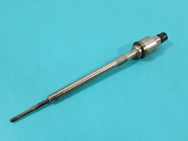 Hehkutulppa OEM 55590467 Opel Insignia A 2.0 CDTI:lle image 2