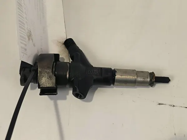 Inyector OEM 16613AA020 para Subaru Legacy IV image 2