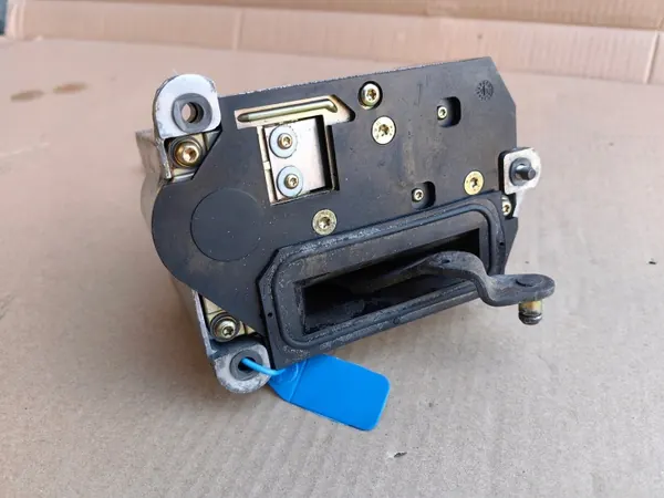 Selector de marchas Mercedes OEM 2202671024 - Usado image 5