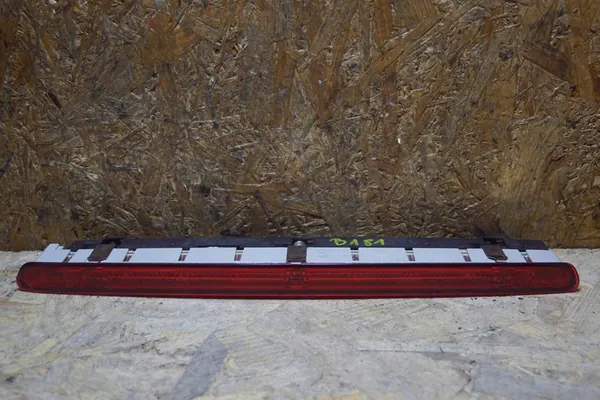 AUDI A3 8P Luz de Freno Tercera 8P3945097 image 2