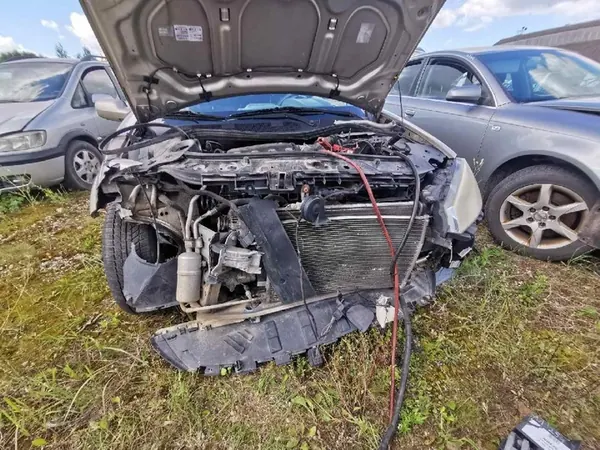 Supporti motore e cambio Renault Megane 2004 1.6L OEM image 5