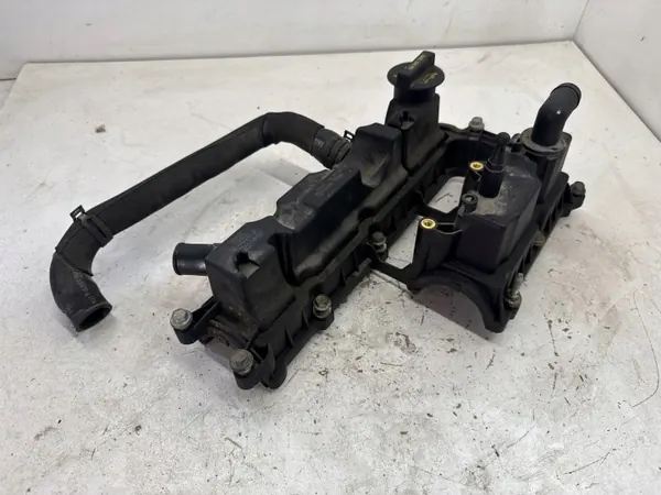 Venttiilikansi Ford Fusion II OEM DS7G6K271DB image 3