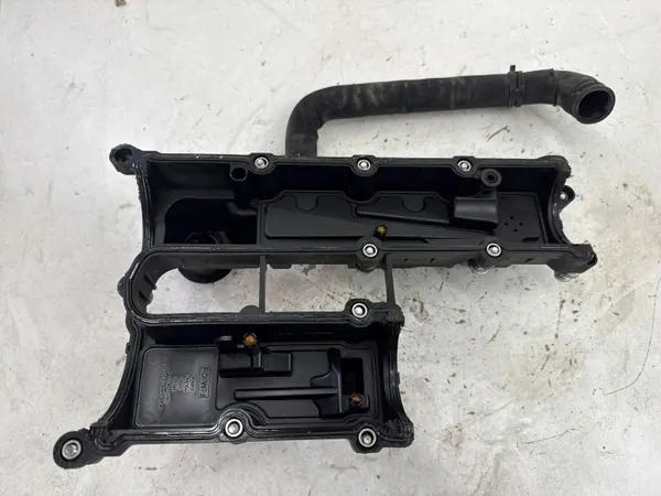 Venttiilikansi Ford Fusion II OEM DS7G6K271DB image 6