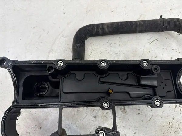 Venttiilikansi Ford Fusion II OEM DS7G6K271DB image 8