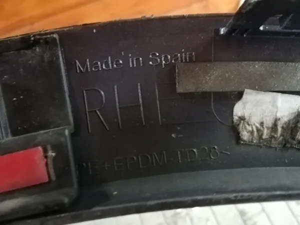 Audi Q3 8U0 Oikea Verhoilu image 4