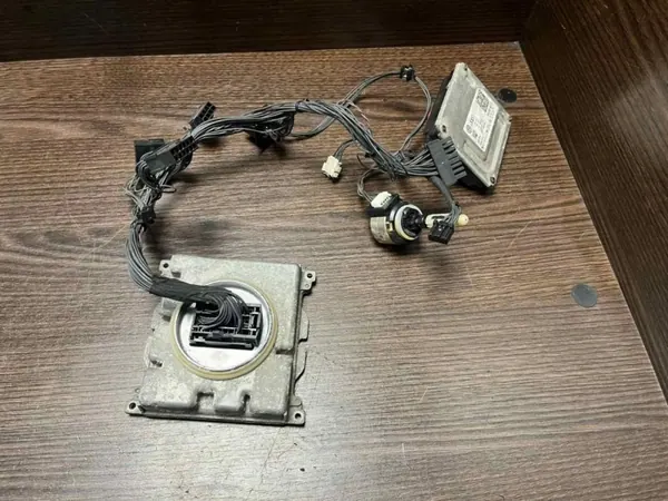 Module de contrôle des feux OEM 7PP941572A pour VW image 2