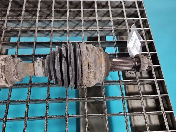 Vänster framaxel Dacia Sandero III 20- 1.0 SCE Manuell image 3