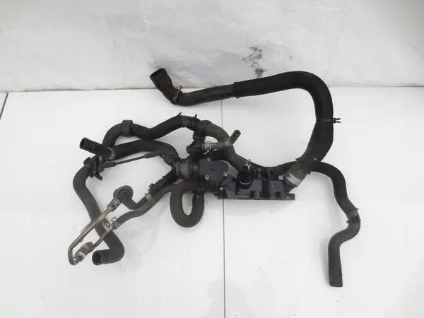 Termostaattikotelo Vesiletku Mercedes Renault Nissan Dacia 1.2 TCE DIG-T image 2