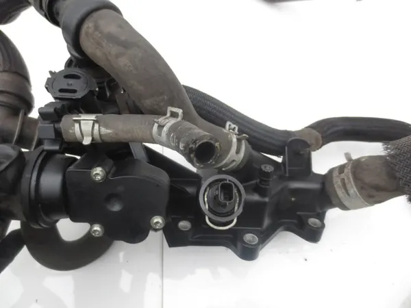 Termostaattikotelo Vesiletku Mercedes Renault Nissan Dacia 1.2 TCE DIG-T image 3