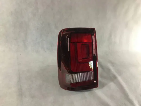 VW AMAROK 2H1 15-20 Luz Trasera Izquierda Oscura Europa image 3