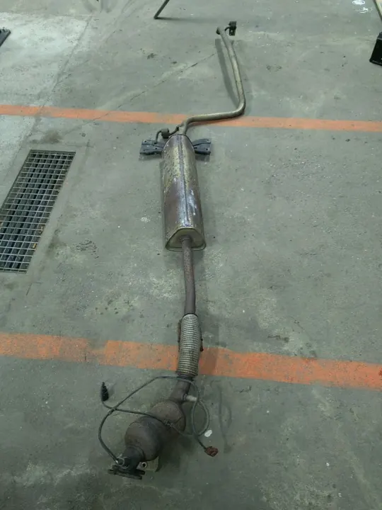 OEM J008082 Auspuff Schalldämpfer & Katalysator image 2