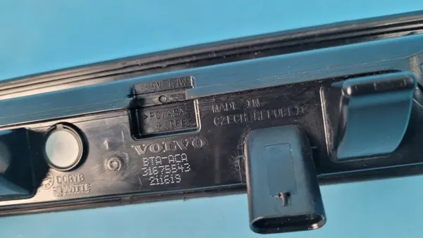 Volvo XC90 II Kofferraumgriff OEM 31675543 image 9
